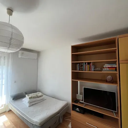 Niko Apartment